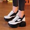 Zapatos de papá muffin de suela blanda para mujer 2023 otoño nuevos zapatos casuales de tacón alto que combinan con todo para aumentar la altura