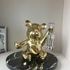 Venta al por mayor lujo ligero sentido de alta gama botellero adornos de cerámica de oso regalos de inauguración de la casa decoraciones para mueble de TV vinoteca adornos de alta gama
