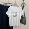 2026 Novo Estilo de Verão Estilo Coreano Solto Emagrecedor Versátil Gola Redonda Manga Curta Branca Estampa de Desenho Camiseta Top Feminino