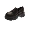 Diseñados con suela gruesa, zapatos de vestir versátiles de corte bajo, punta cuadrada, nuevos mocasines antideslizantes de nicho para mujer, zapatos de moda 2026 que aumentan la altura para primavera y otoño