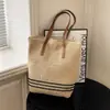 Bolsa de Palha Tecida para Férias na Praia para Mulheres 2026 Nova Coleção Primavera/Verão Bolsa de Ombro Único Bolsa Tote Grande de Balde Bolsa de Palha