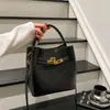 Bolso de Mano de Comercio Exterior Bolso Cubo para Mujer Moda Nueva Otoño e Invierno Bolso de Hombro para Viajes de Negocios Bolso Cruzado Retro de Alta Gama