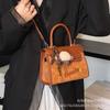 Bolsa Cruzada al por Mayor del Fabricante 2026 Nueva de Moda Elegante Bolso Cuadrado Pequeño Bolso de Mano Versátil de Moda Bolso Pequeño con Bloques de Color