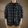 Camisa de Manga Larga a Cuadros Cepillados Retro Japonesa de Gama Alta para Hombre en Otoño Casual Holgada Chaqueta de Trabajo Pesada para Hombre