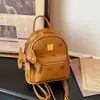 Mochila de estilo lujo ligero con estampado de oso para mujer, mini mochila versátil coreana con un toque juvenil, adecuada para estudiantes y para ir al trabajo.