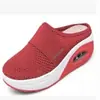 Zapatos de mujer de comercio exterior transfronterizos 2026 verano nuevos europeos y americanos zapatillas de mujer punta cerrada talla grande suela gruesa medias zapatillas talla de mujer 43 deseo