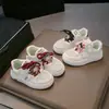 Zapatillas Deportivas para Niños 2026 Primavera y Otoño Nuevo Estilo Zapatos Blancos Casuales para Niños Mayores, Niños y Niñas, Suela Suave Antideslizante Zapatos Casuales con Estilo