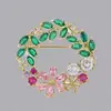 Broches para Terno e Vestido Estilo Europeu e Americano, Broche Brilhante Totalmente Cravejado de Luxo Leve para Socialites, Acessório para Cintura de Vestido de Noite