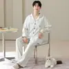 Cárdigan largo de manga larga y pantalón largo para hombre al por mayor, pijama de algodón puro, ropa de casa casual de dibujos animados para otoño, conjunto de dos piezas