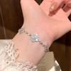 2025 Pulsera de Perlas Más Vendida para Mujer Versátil Gama Alta Nuevo Estilo Chino Retro Pulsera de Mano Temperamento Joyería de Mano Mariposa Venta al por Mayor