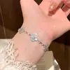 Pulsera de Perlas 2025 para Mujer, Versátil y de Gama Alta Estilo Vintage, Elegante Joyería de Mariposa, Al Por Mayor, Personalizable con Signos del Zodiaco