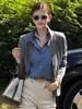 Estilo intelectual, blusa de punto patchwork de dos piezas para mujer, cuello alto retro, corte relajado old-money, adelgazante, elegante y adecuada para el trabajo