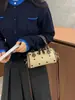 Bolso de Mano con Forma de Almohada de Moda para Mujer 2026 Nuevo Estilo Bolso de Mano Tipo Bola de Bolos Textura de Moda Bolso de Hombro Único Cruzado