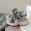 Zapatillas Deportivas de Malla para Niños 2025 Primavera y Otoño Nuevas Ligeras Suela Suave Zapatos para Niñas Antideslizantes Modernos Zapatos Tipo Papá para Niños