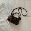 Bolso retro de alta moda a la moda, nuevo bolso cuadrado pequeño elegante de otoño 2026, bolso cruzado casual y relajado