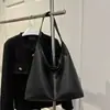 Bolsa 2025 Outono e Inverno Nova Coreana Couro Macio Grande Capacidade Bolsa de Axila, Estilo Preguiçoso Versátil Estudante Bolsa de Ombro Tote