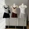 Lindo e Sedutor Conjunto de Duas Peças: Camisa Assimétrica de Lã Tencel com Gola Grande e Vestido de Tricô com Decote Halter Desejo Puro Vestido Preto Básico