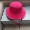 Chapéu de pescador JACQUEMUS de aba larga, mesmo estilo da Hyuna, para férias, com cordão pendurado e borda de pelo, proteção solar, chapéu de sol feminino