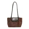 Bolsa tote grande estilo chique francês outono 2026, bolsa de ombro de nicho, alta moda, estilosa, bolsa leve de ombro