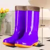 Botas de lluvia de caña alta, antideslizantes, forradas de felpa, impermeables, cubrezapatos de goma, botas de agua, botas cálidas de tubo largo engrosadas para mujer, morado