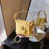 Bolsa de Nicho de Alto Padrão Transfronteiriça Feminina Verão 2025 Nova Moda Bolsa Transversal Estilo Coreano Casual Portátil Bolsa Saco