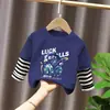 Camiseta Manga Longa Infantil para Meninos Estilo Casual Desenho Animado Bebês Meninos Primavera e Outono Gola Redonda Falsa Duas Peças Top Solto Algodão Puro