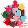 Una variedad de cuentas acrílicas con forma de corazón bañadas en color UV, con diseño de flores de amor y caramelo, accesorios de joyería para hacer tú mismo al por mayor