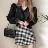 Chic coreano otoño estilo francés cuello en V diseño de volantes manga acampanada versátil blusa top para mujer 19449
