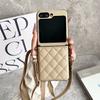 Adecuado para Samsung Zflip6/7Fe Acolchado Pequeño Fragancia Zflip7/4/5 Funda de Cuero Acolchado Bandolera Funda Plegable