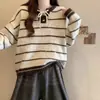 Suéter a rayas con bloques de color estilo coreano y cierre de corbata para mujer, nueva colección otoño/invierno 2026, corte holgado, versátil, top de punto casual