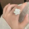 Anillo Floral Minimalista de Moda de Lujo Ligero de Gama Alta con Textura, Diseño de Personalidad de Temperamento Nicho, Joyería Elegante para Mujer