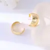 Diseño de Nicho Europeo y Americano, Pendientes Exagerados, Estilo Fresco, Aro Simple Liso Plateado Cepillado en Forma de C Pendientes de Alta Gama