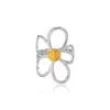 Joyería de Acero de Titanio Chenhe para Mujer Diseño de Nicho de Gama Alta Moda Joyería de Mano Acero Inoxidable Flor Anillo Abierto que No se Desvanece