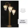 Accesorios de Boda Estilo Europeo Candelabro de Hierro Forjado y Cristal Soporte para Pasillo Salón de Bodas Tiras de Cristal de Hielo para Piso Lámpara de Concha Decoración de Hotel
