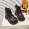 Botas estilo Martin para meninas, estilo britânico, nova coleção de inverno 2026, botas forradas com fleece estilo coreano, botas curtas casuais e estilosas para meninos