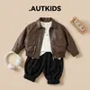 Conjunto de Jaqueta de Couro Infantil Outono Inicial 2026 Nova Moda Cor Sólida Jaqueta e Calças de Lanterna Conjunto de Duas Peças para Crianças Pequenas
