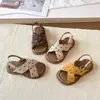 Sandalias Romanas Birkenstock de Lunares para Niños 2026 Nuevo Estilo de Verano para Niñas Zapatos de Playa Boca de Pez Retro con Suelas Suaves y Faldas