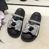 Sandália Francesa Bow 2026 Feminina Verão Exterior Sola Grossa Strass Fundo Plano Combinando Saias Novas de Verão Versátil