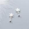 Aretes de copo de nieve cepillados para damas estilo coreano frescos y dulces mori cuentas plateadas aretes pequeños aretes de navidad venta al por mayor