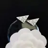 Pendientes de alta calidad para todo tipo de atuendos, pendientes de moda para hombres y mujeres, letras de pedrería, todo a juego, pasador de plata s925, accesorios de aleación