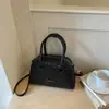 Bolsa de Ombro Feminina Casual de Alto Valor 2026 Novo Outono Antecipado Exquisite Bolsa Almofada para o Trabalho Fashionável Bolsa de Ombro Única