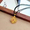 Tienda de Oro Mismo Estilo Dorado Antiguo Chapado en Oro Colgante de Trébol de Cuatro Hojas Giratorio Incrustado de Diamantes, Nuevo Estilo Chino Colgante de Vajra Doble Cara Incrustado de Diamantes