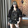 Camiseta Estilo Jersey Retrô Americano de Manga Curta para Mulheres, Verão Estampa de Leopardo Cor Contrastante Decote V Emagrecedor Secagem Rápida Solta Casual