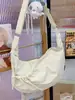 Bolso Cruzado Casual Nuevo de Nailon Gran Capacidad Ligero Bolso Dumpling Simple Versátil Color Sólido Fresco Pequeño Bolso de Axila