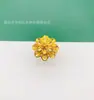 Suministro en vivo joyería chapada en oro anillo de flor grande para mujer Joker variedad de anillo de flor grande anillo joyería al por mayor