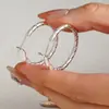 Pendientes de Aro Grandes Dorados Retorcidos, Accesorios de Moda para Orejas con Clip, Nuevo Estilo Versátil para el Día a Día 2026