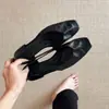 Confortáveis e Estilosos, Novo Estilo Minimalista Francês de Verão 2026 Sapatos para o Dia a Dia Slip-On Vazados de Boca Rasa para Mulheres