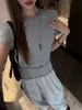 Camiseta Sencilla de Color Sólido de Manga Corta para Mujer 2026, Top Básico de Verano Ajustado Versátil con Cuello Redondo y Borde Enrollado