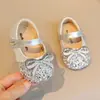Zapatos de Piel Brillantes para Niñas de un Año Zapatos de Princesa Primavera y Otoño Nuevos Suela Suave Zapatos de Cristal para Bebés Niñas Zapatos Infantiles plata
