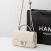 Bolsos para Mujer 2025 Nuevo Estilo Popular de Este Año Bolso Cruzado de Hombro Único Bolso Cuadrado Pequeño de Cuero Genuino Acolchado con Cadena